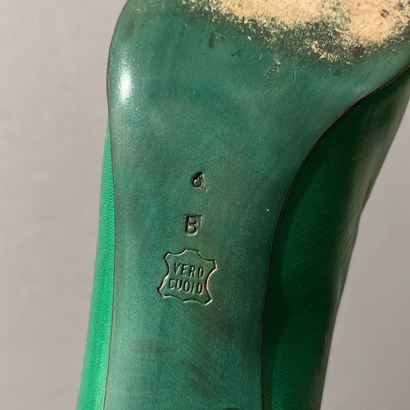 ⭐️Bruno Magli Green Leather With Gold Accent Heels Sz-6 B - Picture 6 of 10